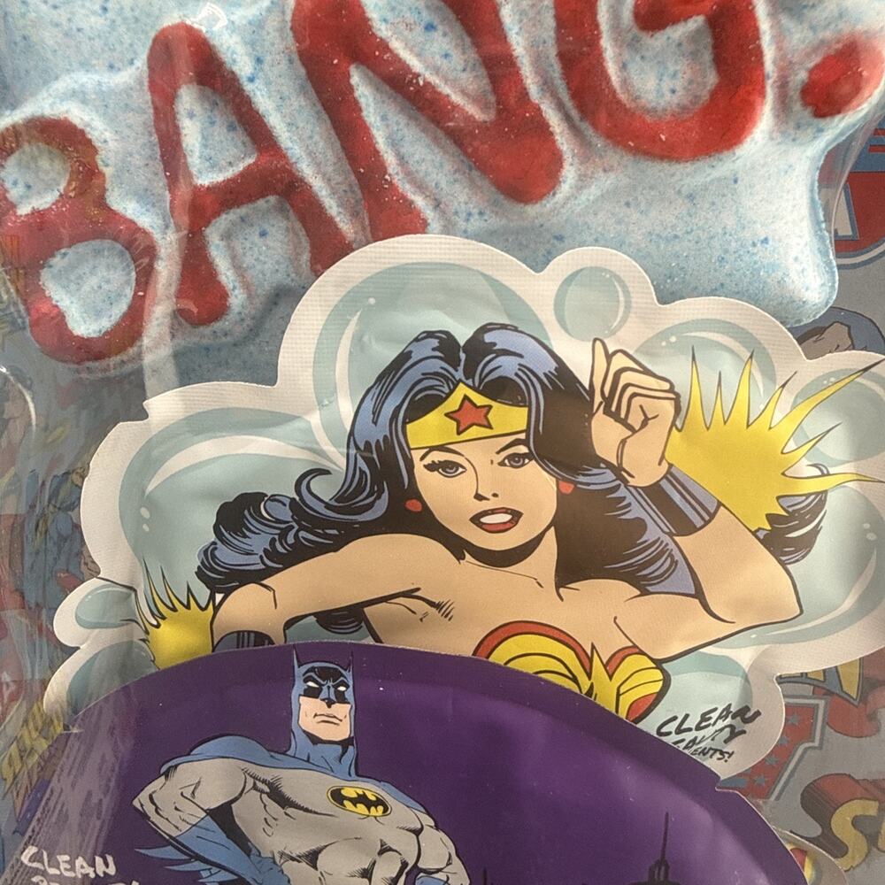 DC Justice League Batman Superman Wonder Woman hi Bath Gift Set Comic Book - Picture 4 of 9